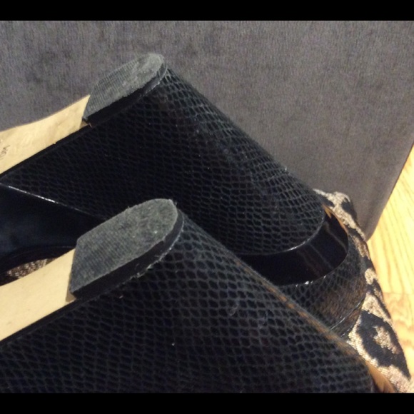 WHBM croc leather wedge shoes - Picture 5 of 6